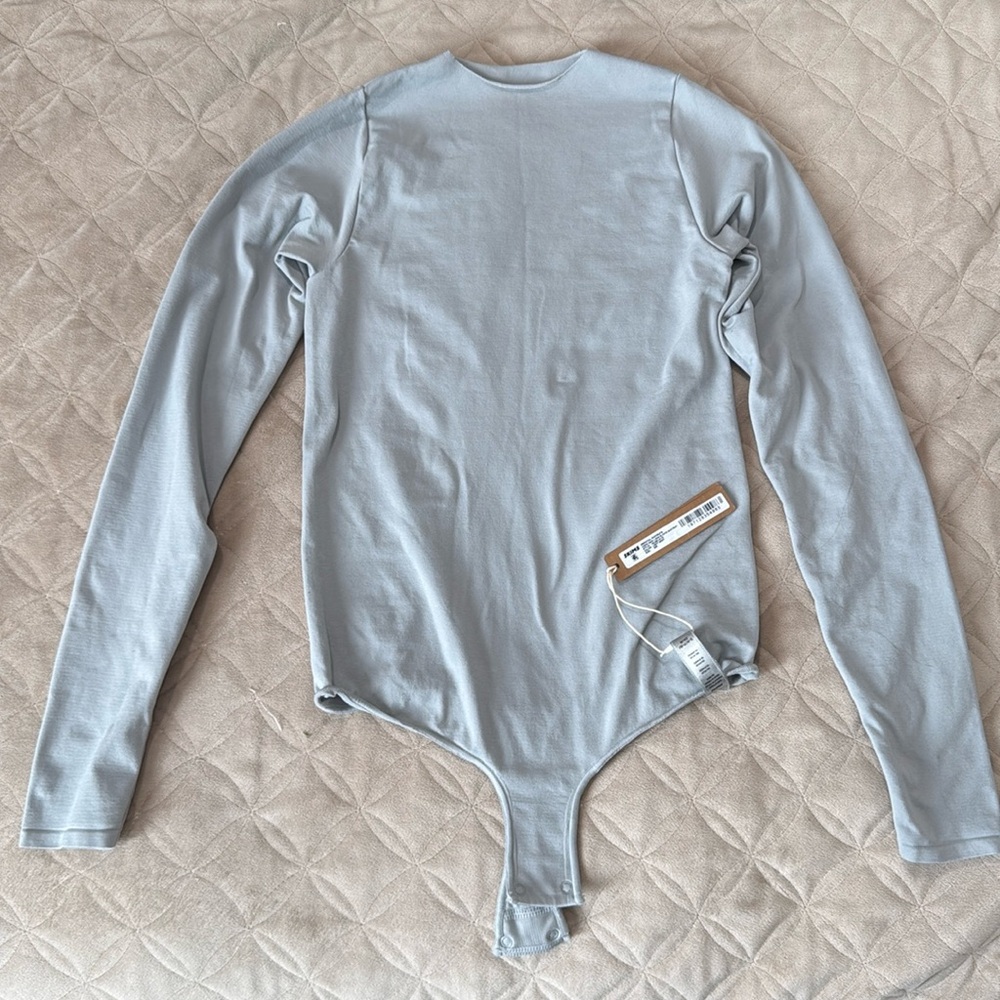Skims essential body suit